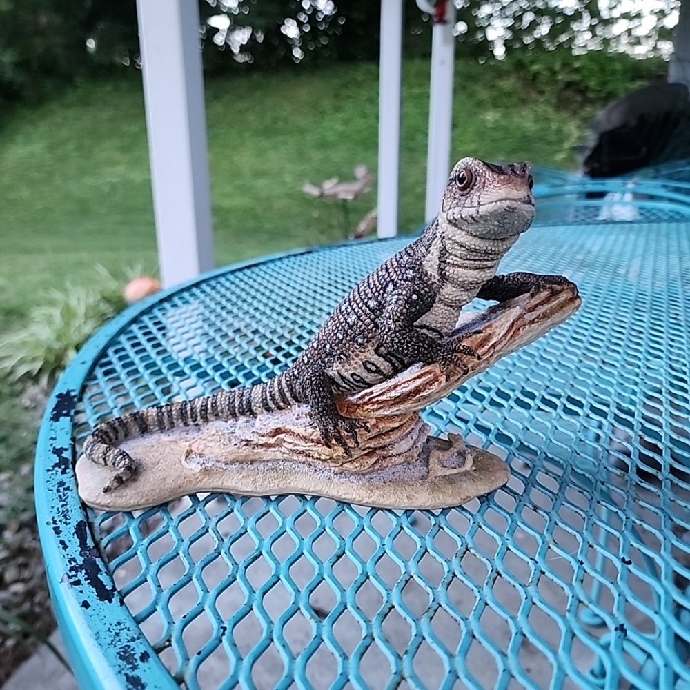 Country Artists - MONITOR LIZARD Sculpture - Natural World Collection - 04189